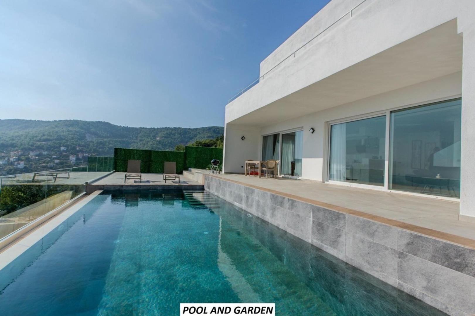 Holiday home Panoramic With A Pool *