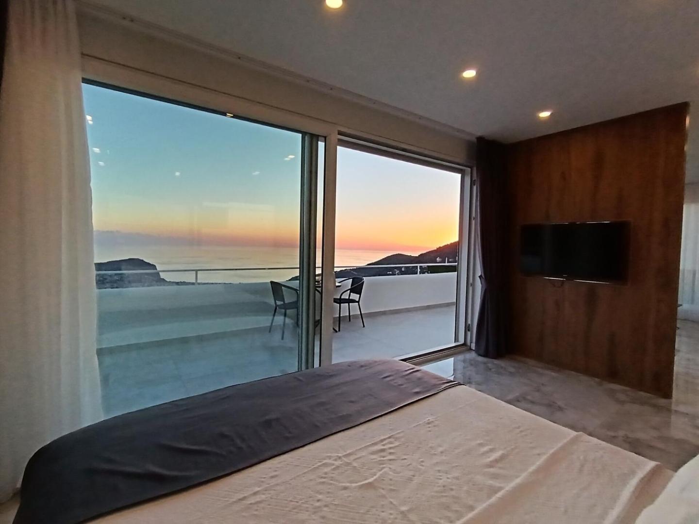 Luxury By The Coast Feriehus