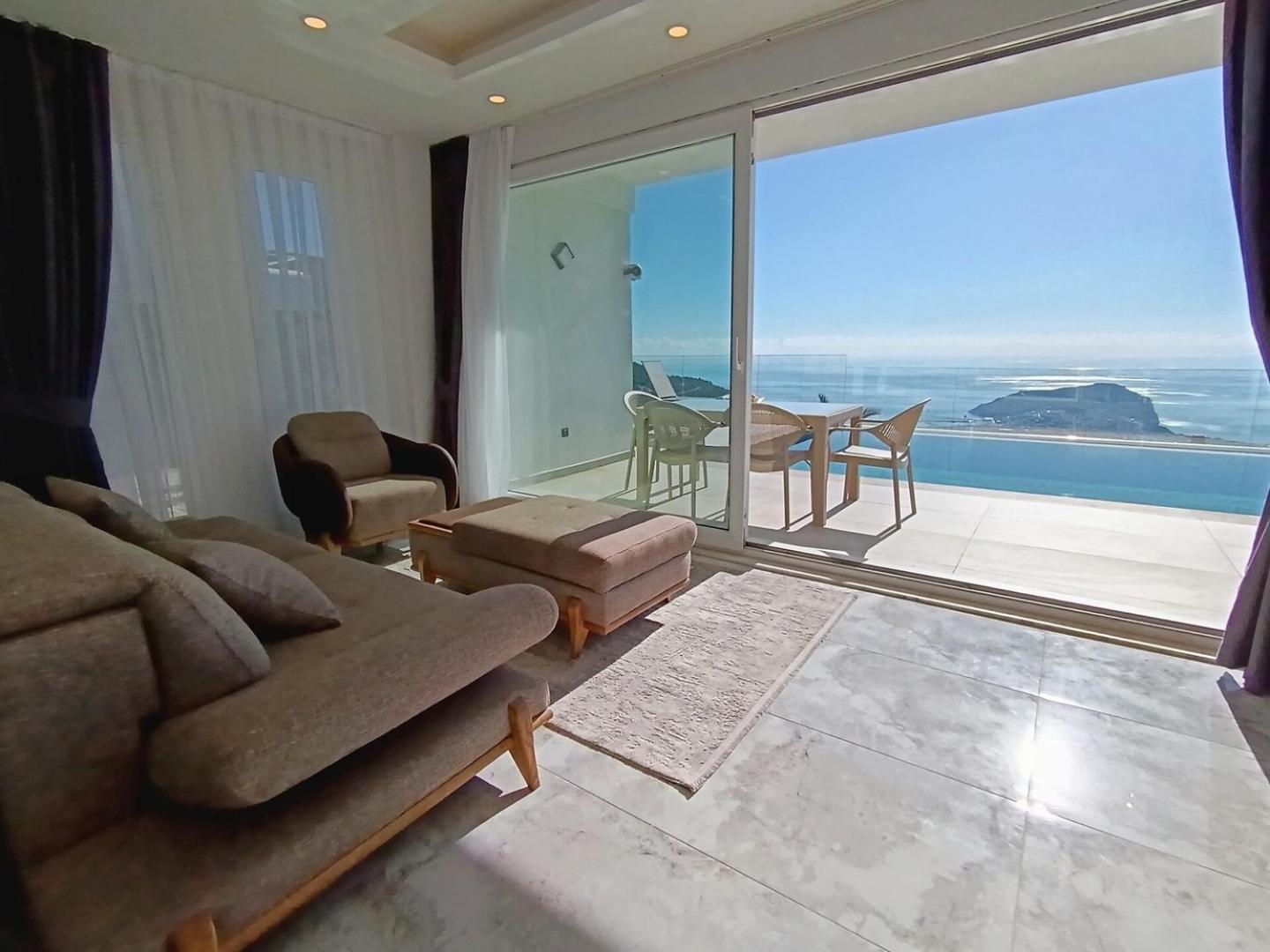 Luxury By The Coast Feriehus Alanya