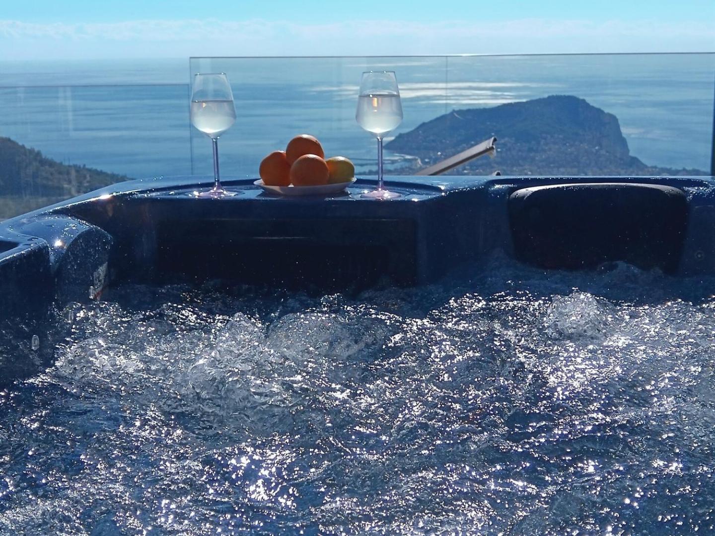 Ferienhaus Luxury By The Coast