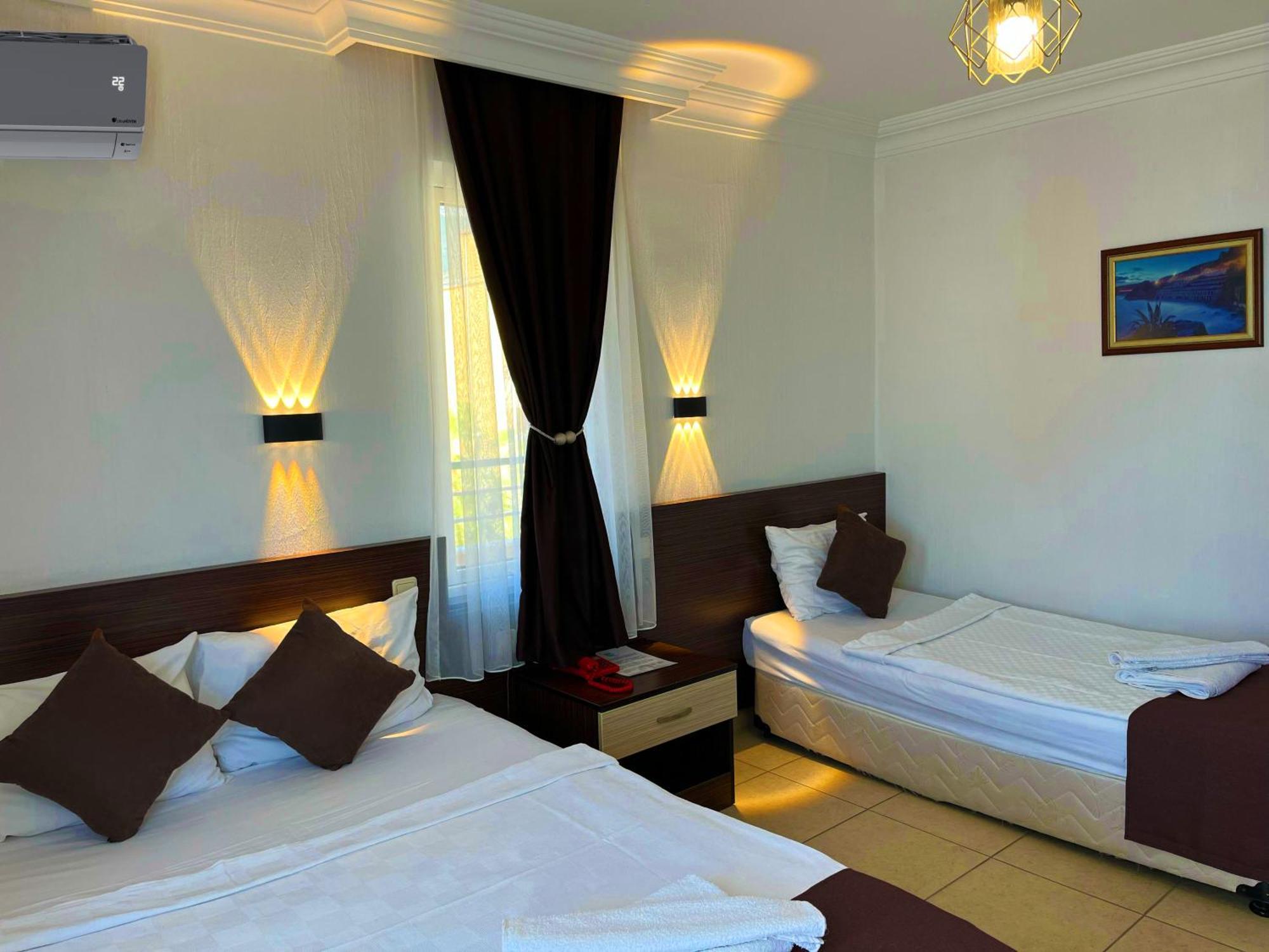 Aparthotel Cleopatra Ada 3*