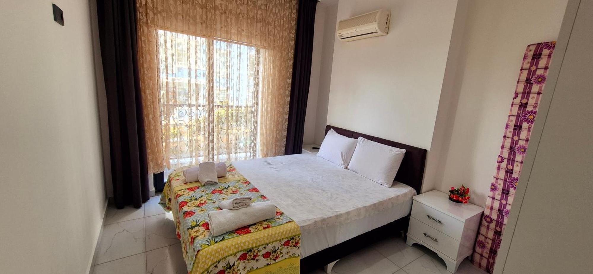 Life 6 Apartment *