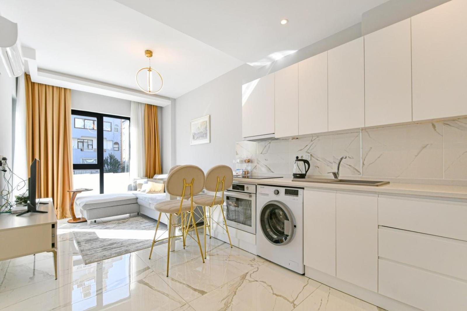 Apartment The Yacht Stylish 1 Bedroom Apartment, , Center, 250m To Alanya