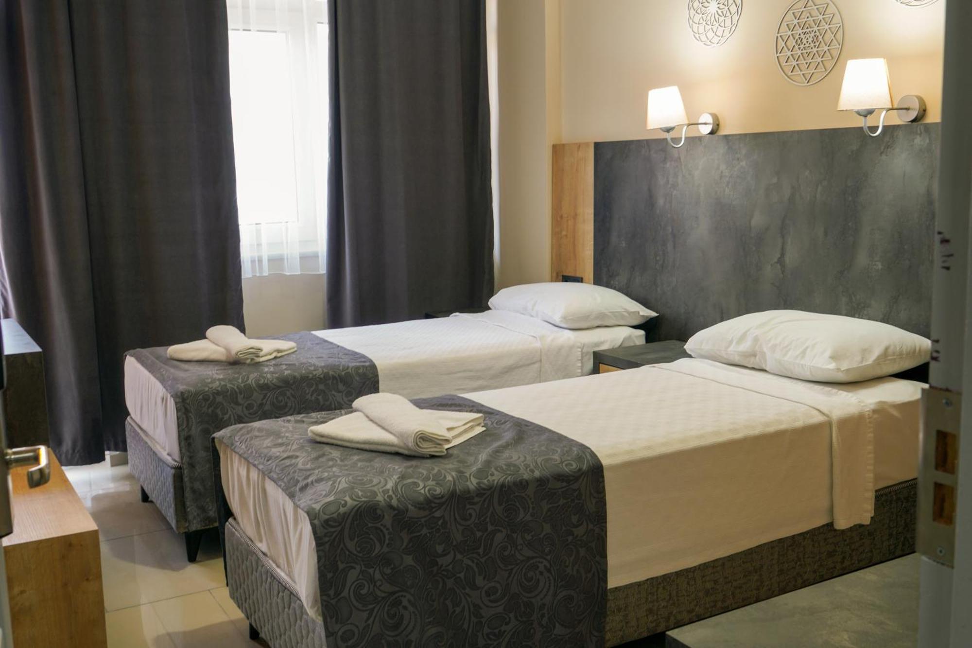 Hotel Anna Queen 3*