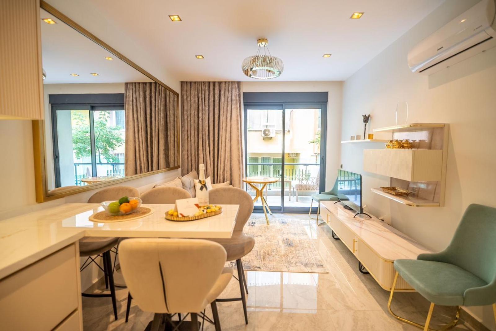 Apartment In 100m To The Sea *