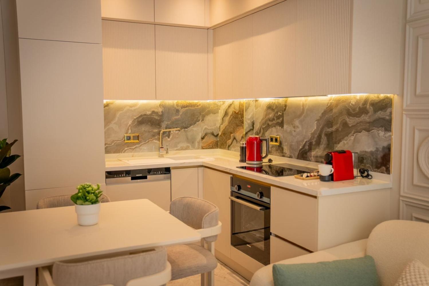 Apartment Luxury In The Center Of 100m To The Sea Alanya