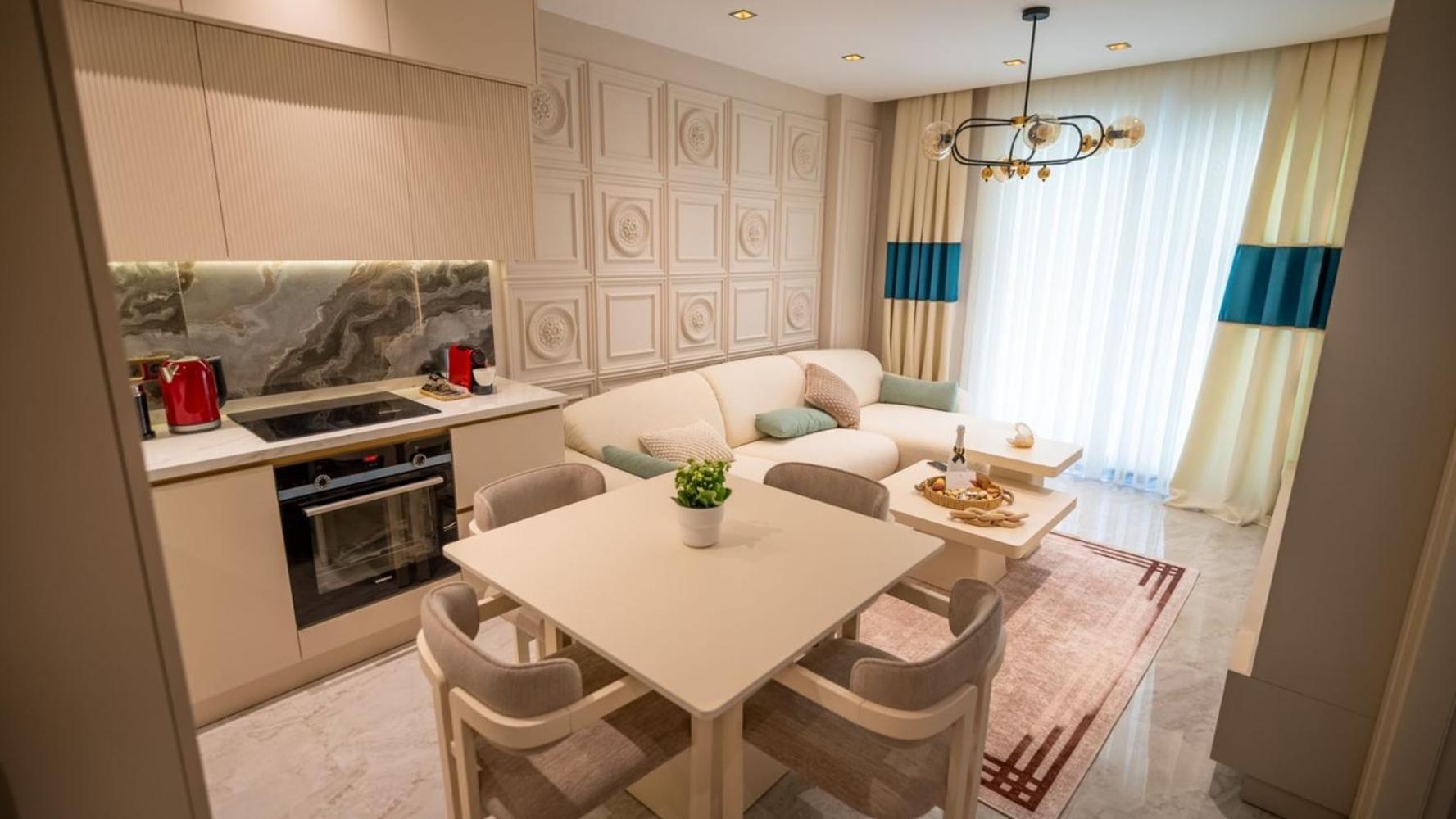 Luxury In The Center Of 100m To The Sea Apartment