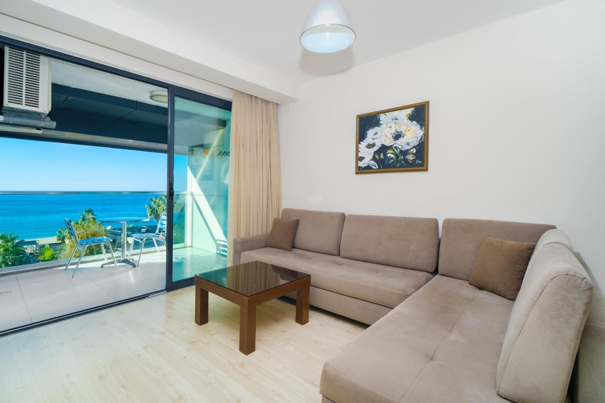 Aparthotel Delfino 3*
