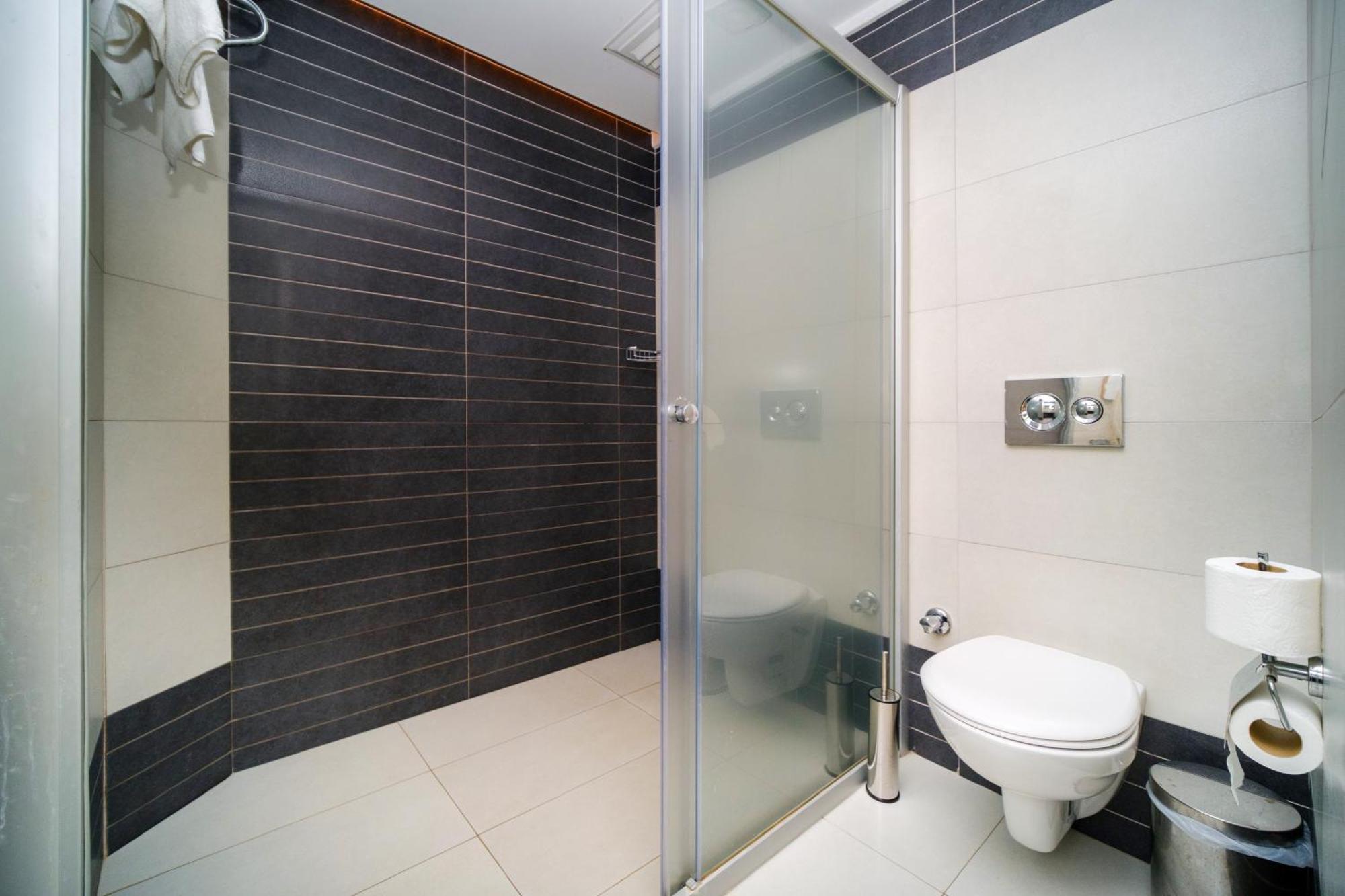 Delfino Aparthotel 3*