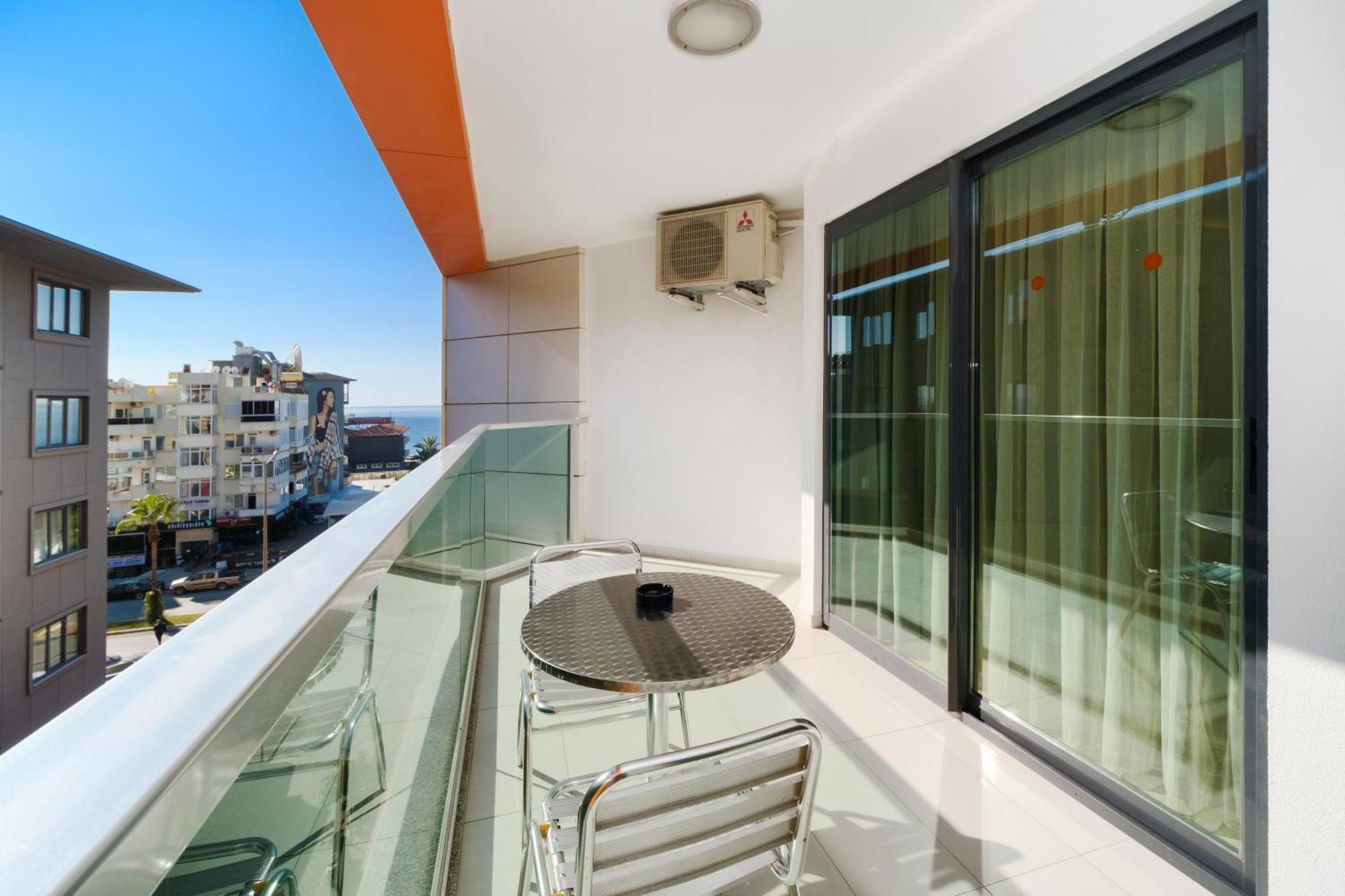 Delfino Aparthotel
