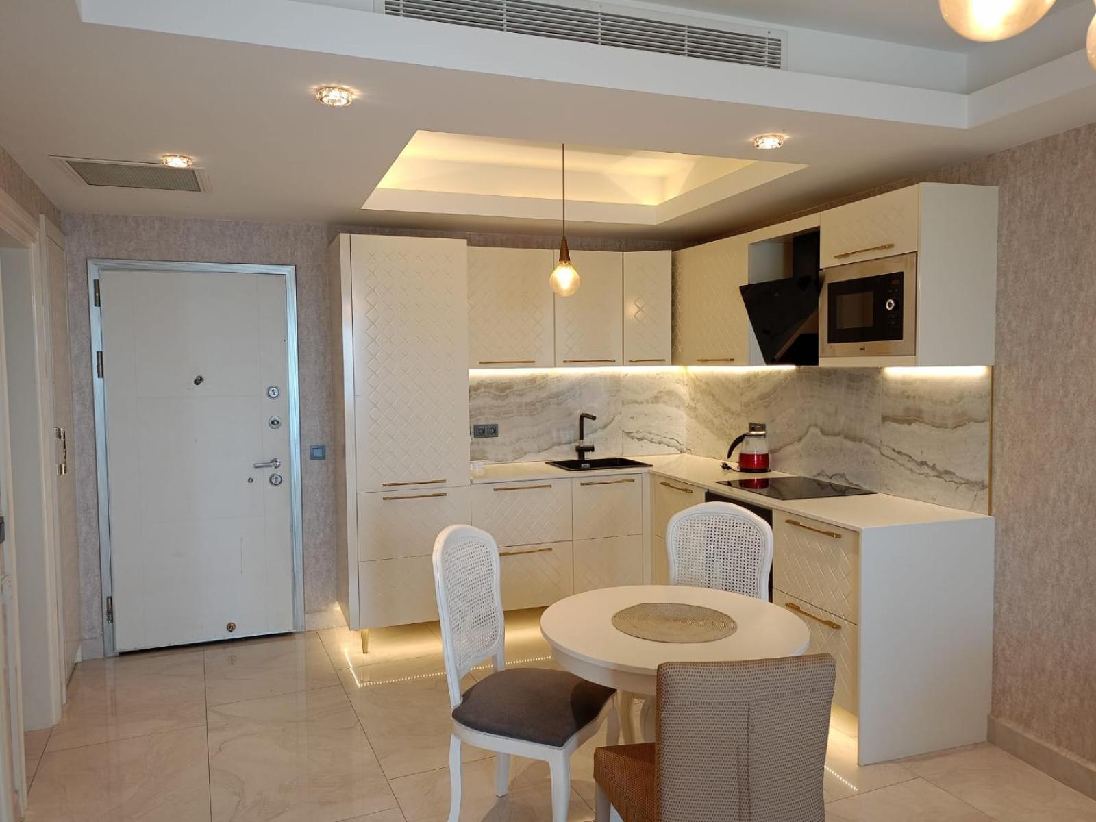 Elite Luxury & Hotel