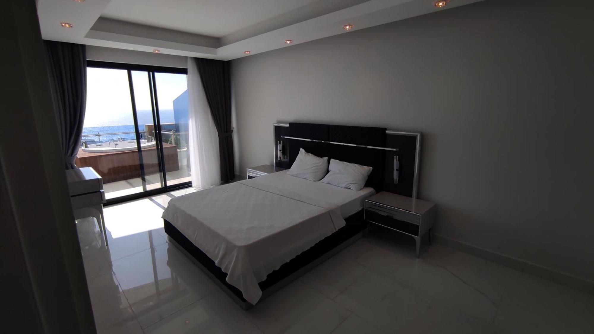 Elite Luxury &