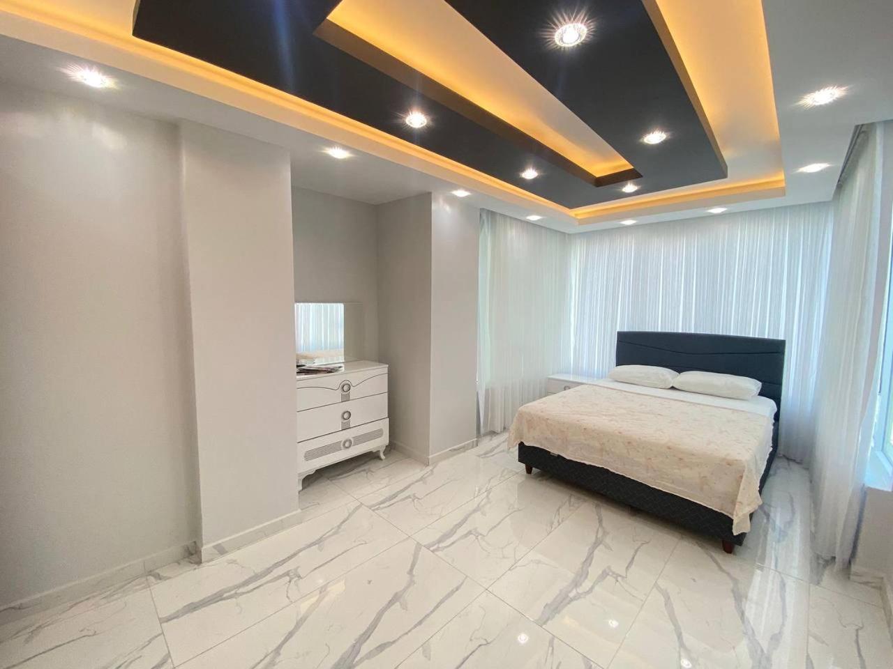 Sa Apartments! Sea View 2bd Flat Apartment *