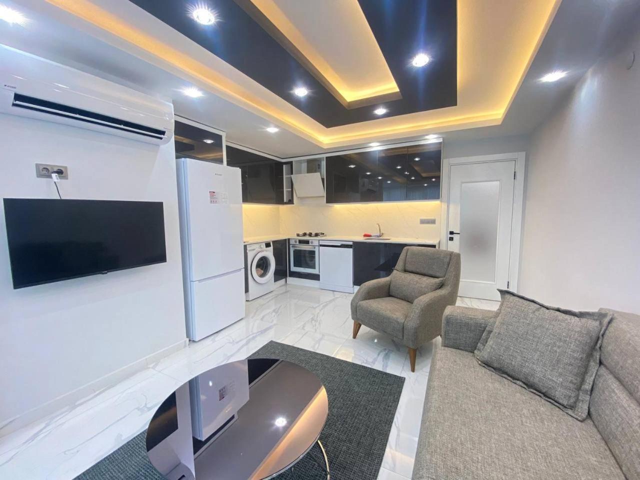 Sa Apartments! Sea View 2bd Flat Apartment *