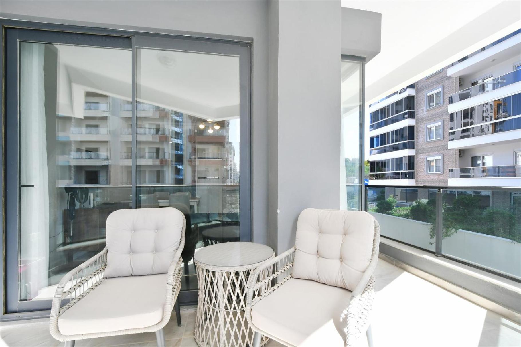 White Sail Spacious 2-bedroom Steps From Yekta Mall In Mahmutlar, Apartment