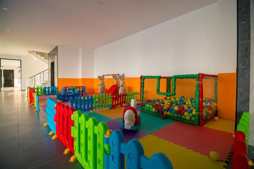 Lejlighed 0047 Exodus 2-bedroom Duplex In Mahmutlar With Sea, Mountain And Castle Views *