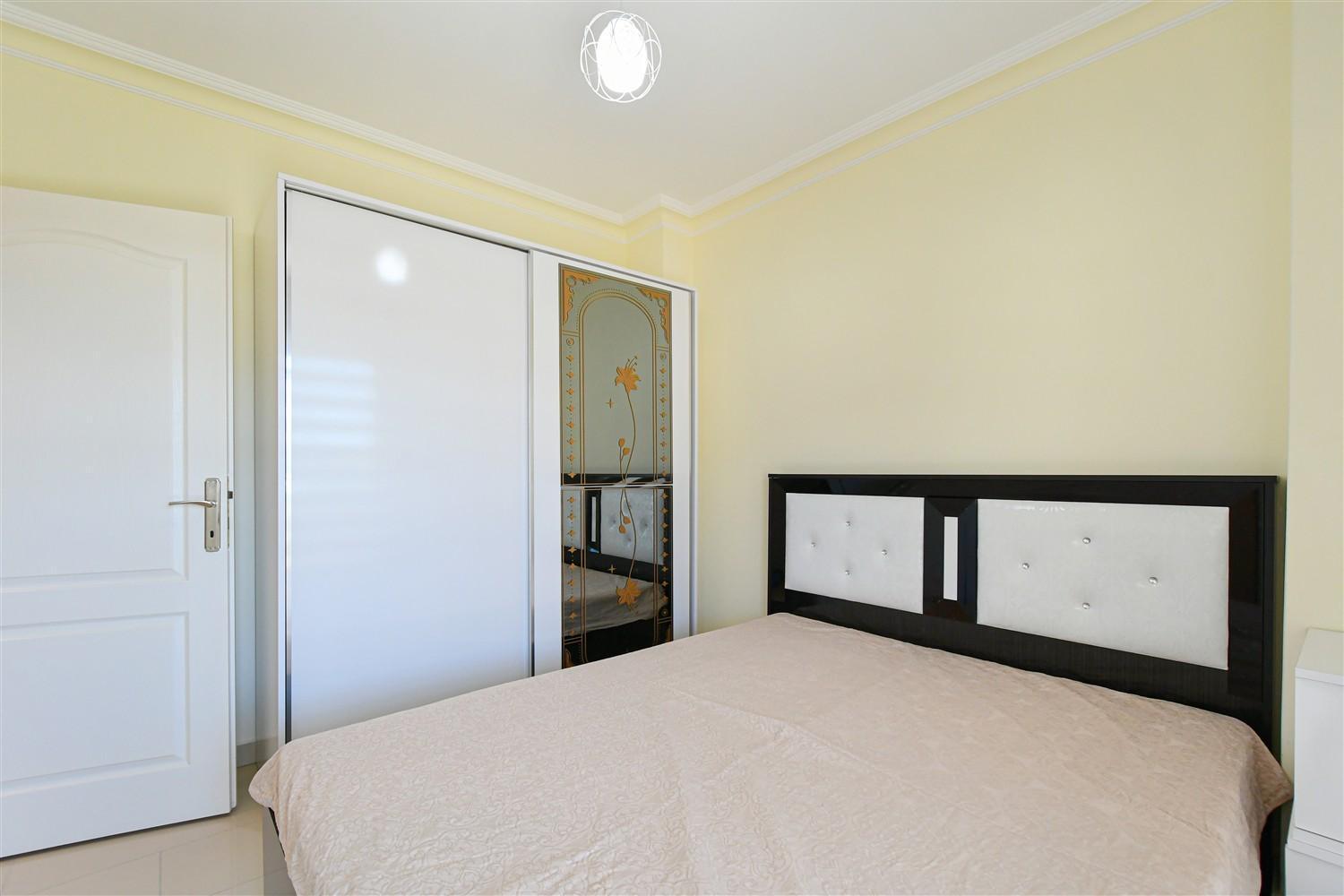 Stone Peaceful Beachfront Living, 2-bedroom In Demirtas Apartment Alanya