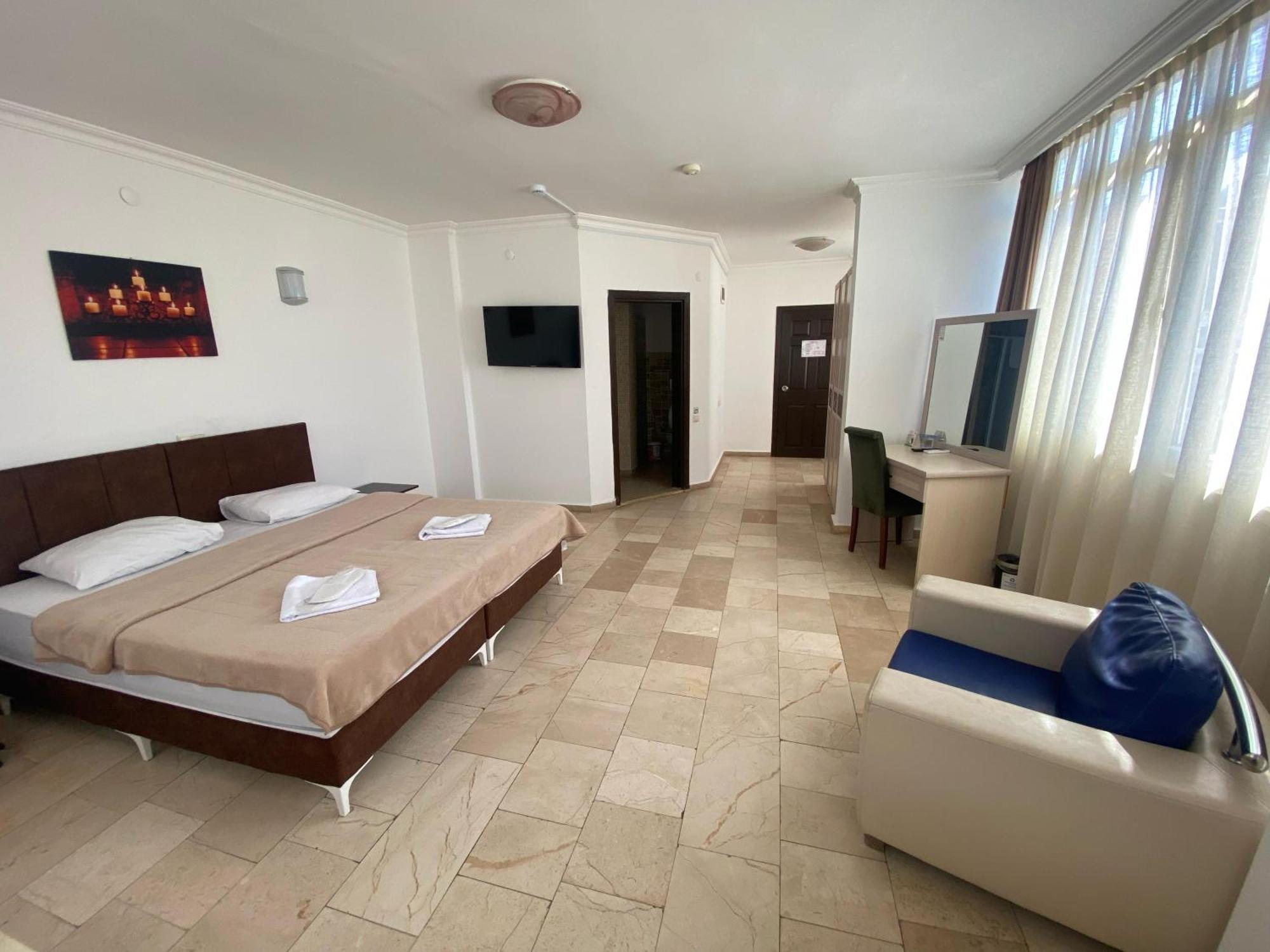 Hotel Alanya Bed & Breakfast 3*
