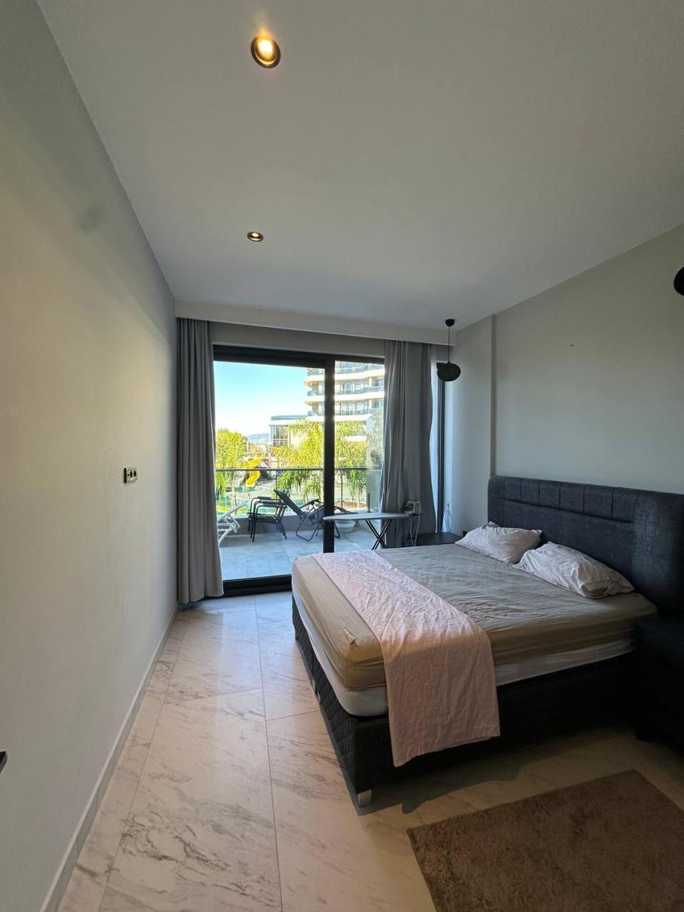 Via Mar Apartment *
