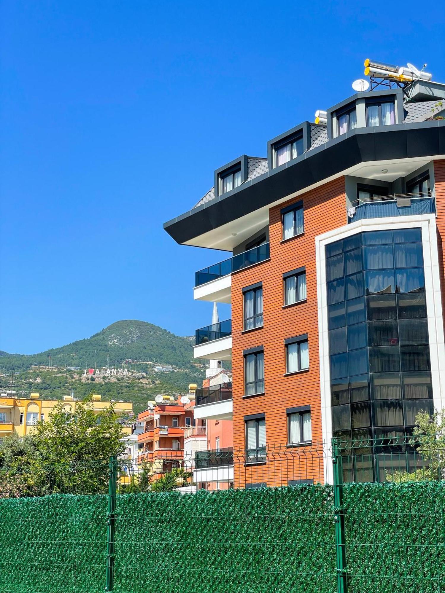 Sa Apartments! 1bd Flat 200m To The Beach!