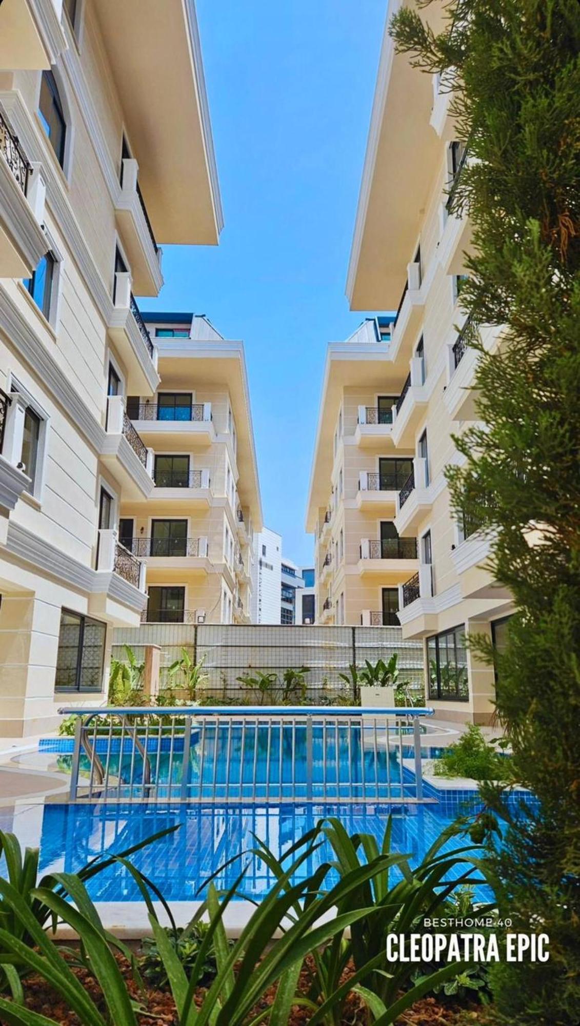 Stunning Luxury With Pool And Security Daire