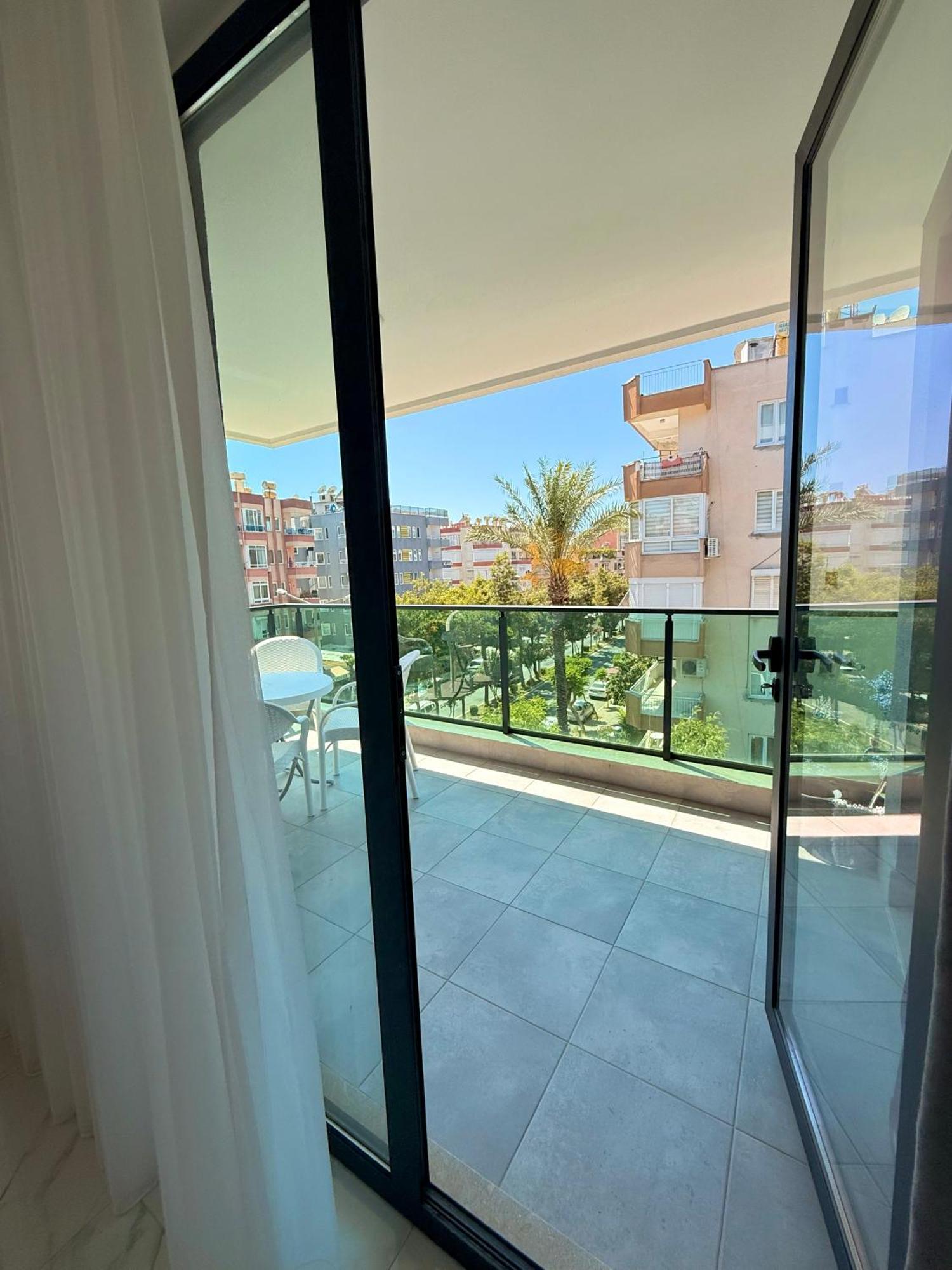 Sa Apartments! 150m To The Cleopatra