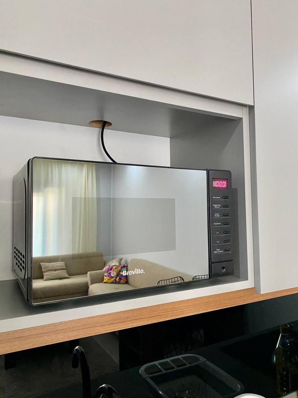 Daire Stylish 1br Flat Pool View & 10 Min Walk To *