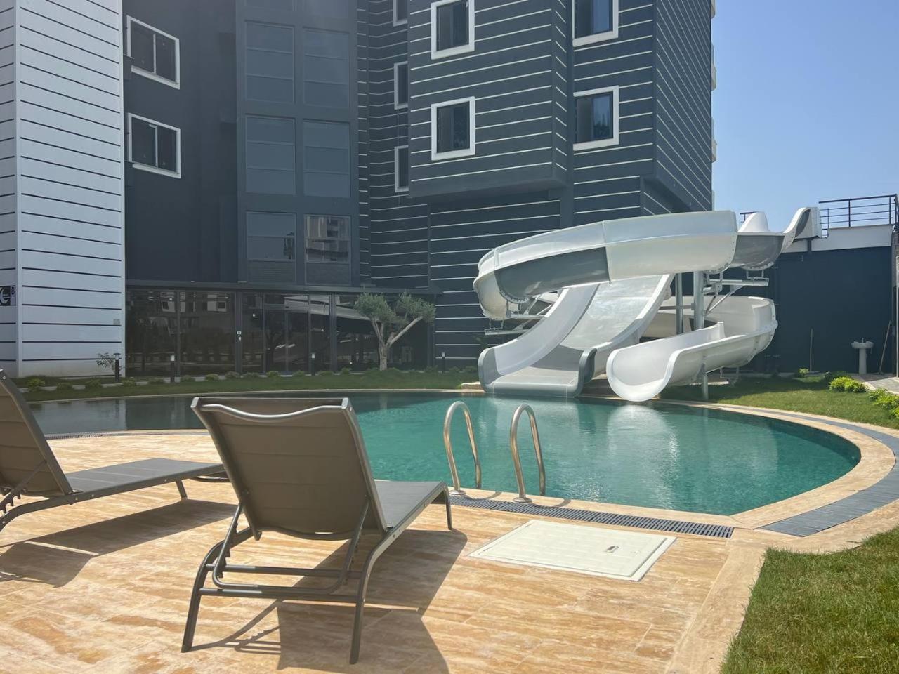 Salam 2 - Woman Pool - Experience