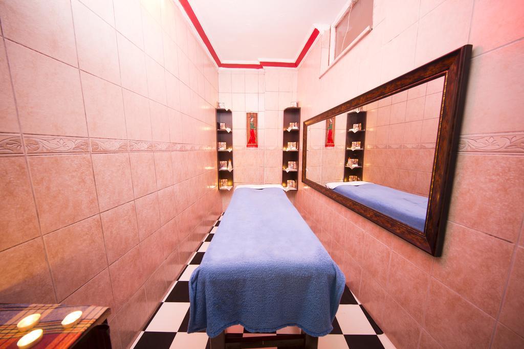 Resort First Class