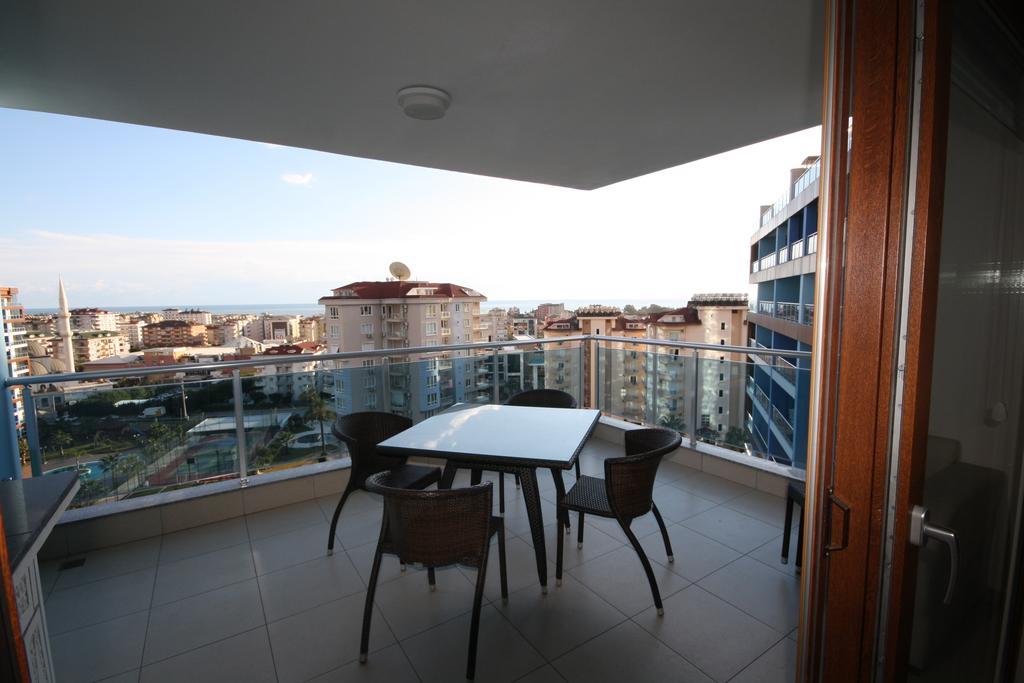 Apartment Crystal Park Apartment *
