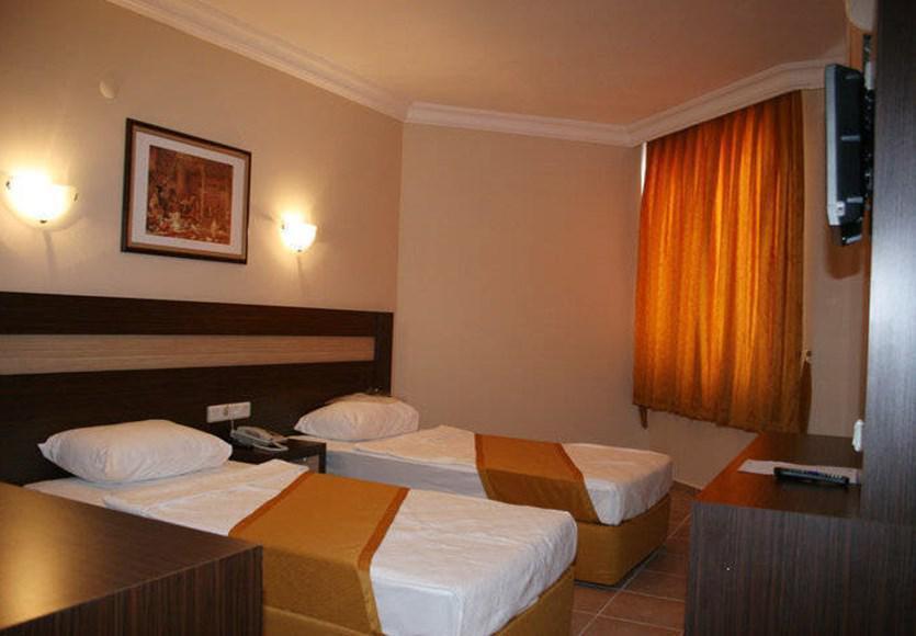 Hotel Enki 2*