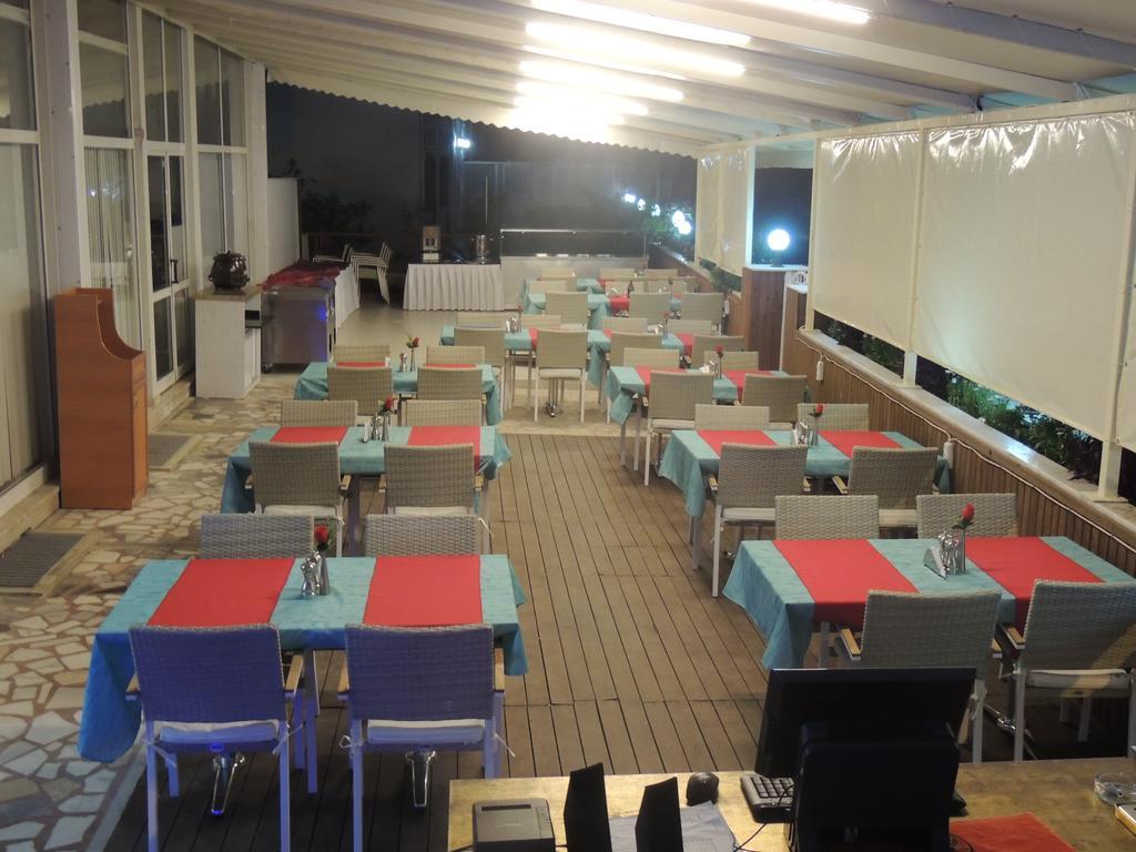 Aparthotel La Mosae 3*