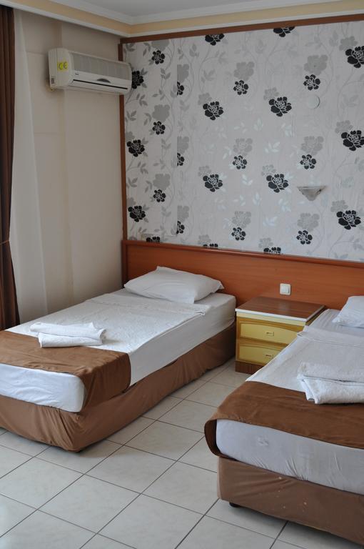 Moonlight Hotel 3*