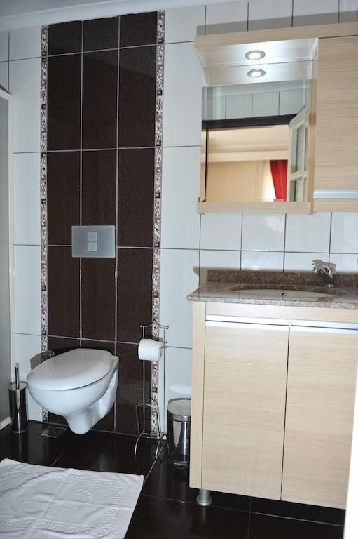 House 1 Aparthotel 3*