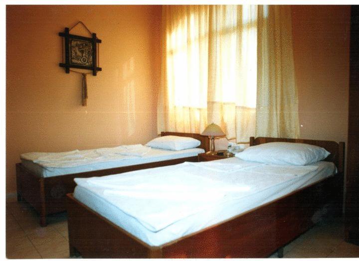Hotel World