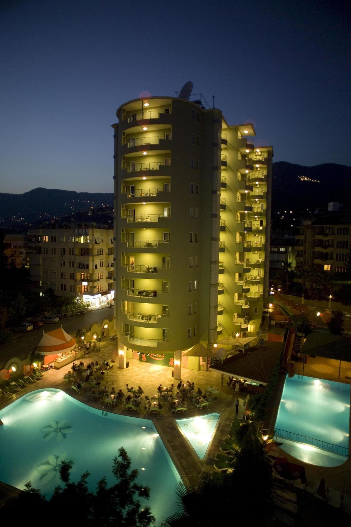 Aparthotel Okan Tower