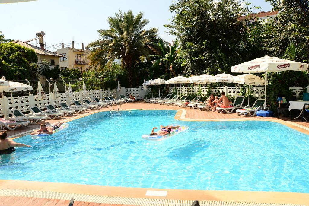 Hotel Pinar 2*