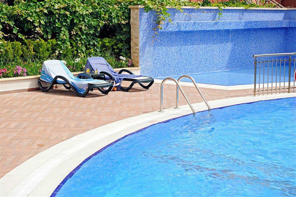Almera Park Aparthotel