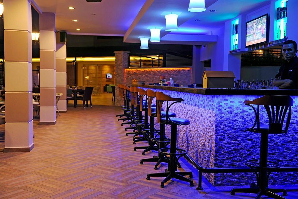 Almera Park Aparthotel 3*