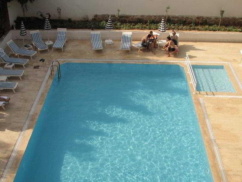 Aparthotel Azak