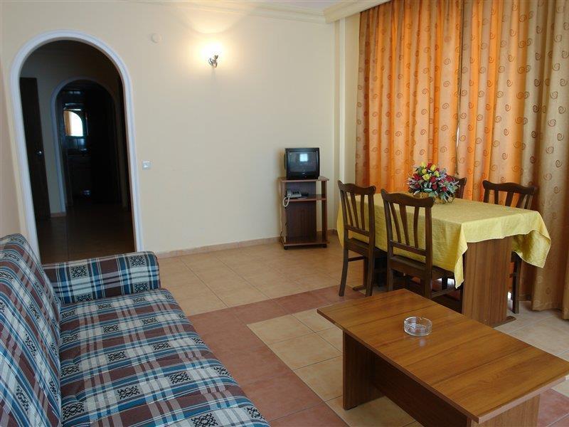 House 2 Apartment