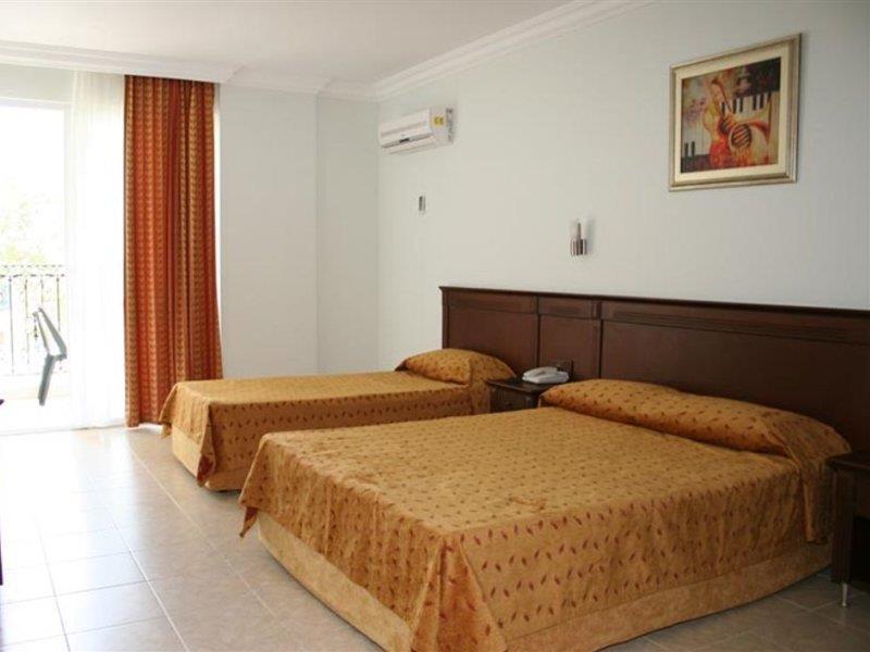 Kleopatra Royal Palm 4* Alanya