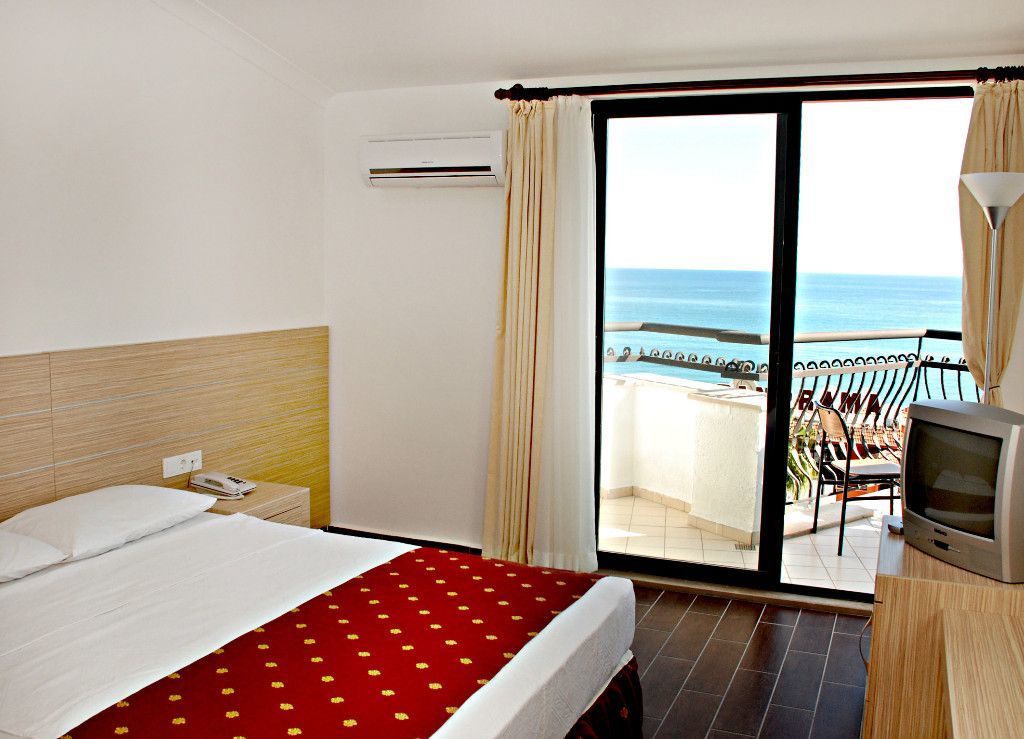 Boulevard Hotel 3*