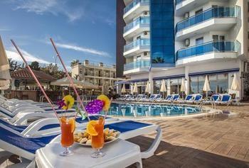 Parador Suite Hotel 3*