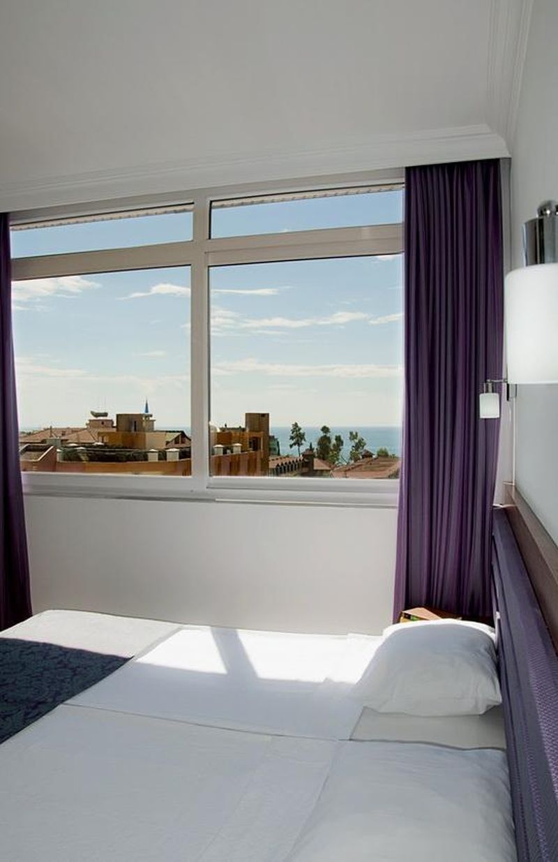 Sealine Hotel 3*
