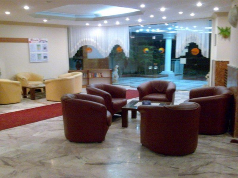 Hotel Neray 2*