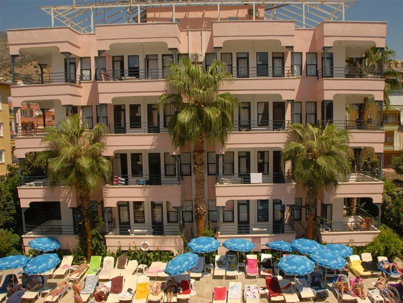Cleopatra Sued Princess Alanya