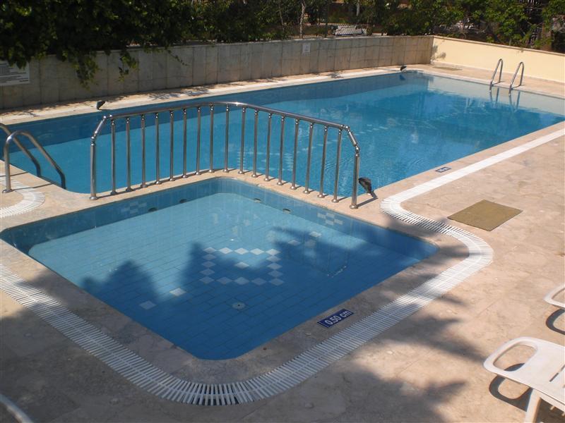 Aparthotel Lila