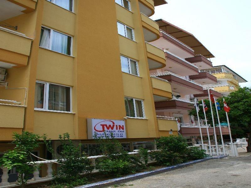 Aparthotel Twin 3*