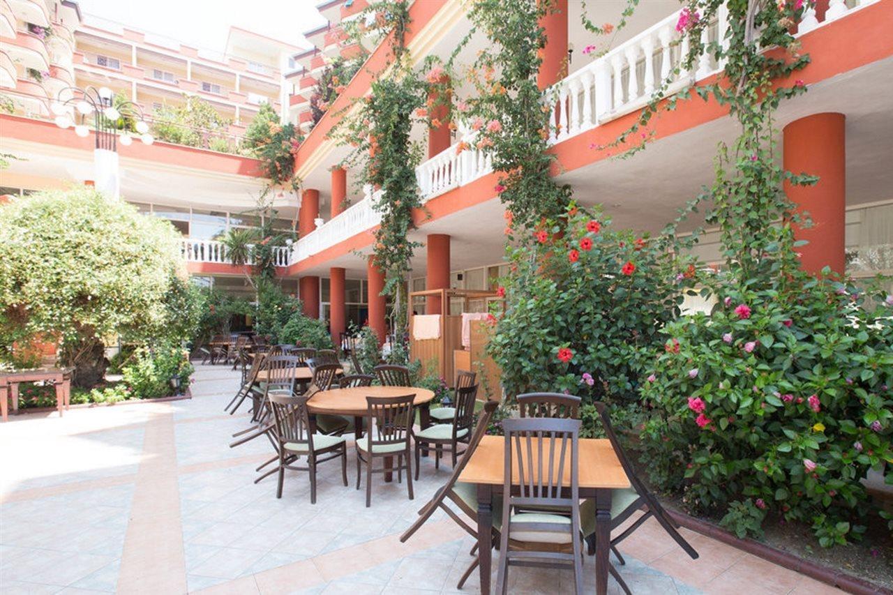 Hotel Holiday Park Resort